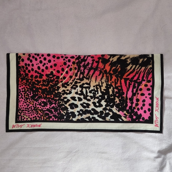 Betsey Johnson Pink and Black Leopard Bandana NWOT - Picture 2 of 4